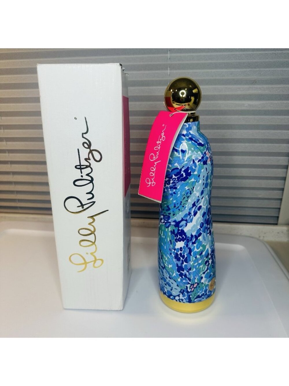 Lilly Pulitzer Squeeze The Day Water Bottle Turquoise Blue Vibrant Floral 16 Oz